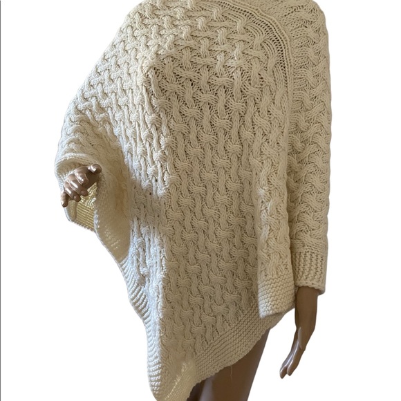 New wool, acrylic mix woven poncho - Picture 2 of 8